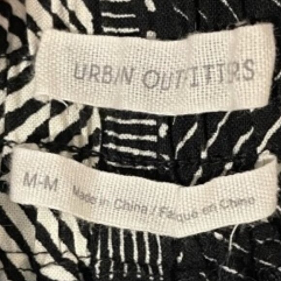 Urban Outfitters Edith Relaxed Square-Neck Wide Leg Jumpsuit Size Medium - Picture 4 of 10